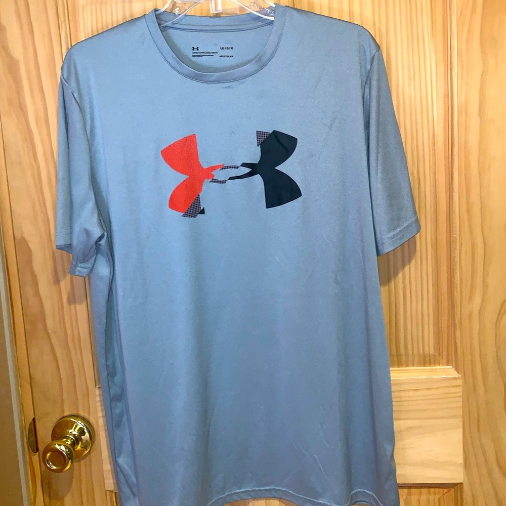 Under Armour men’s large T-shirt